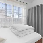 Apartament 2 Proche Centre Avec Parking *