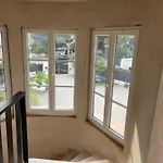 2 Proche Centre Avec Parking Apartamento Fréjus