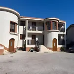 2 Proche Centre Avec Parking * Fréjus