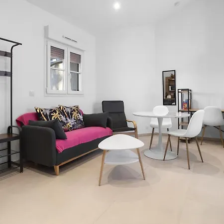 2 Proche Centre Avec Parking Апартаменты Фрежюс