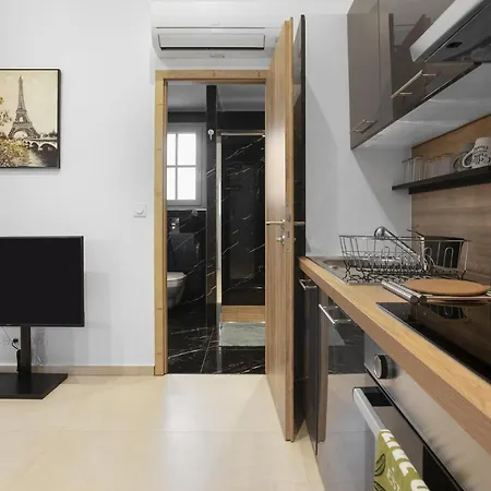 2 Proche Centre Avec Parking * Фрежюс