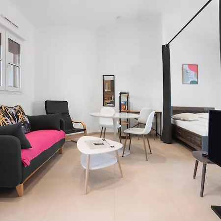 Apartment Studio 2 Proche Centre Avec Parking *