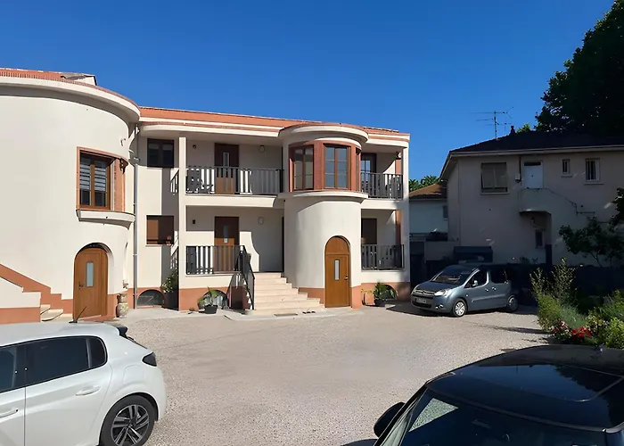 2 Proche Centre Avec Parking
